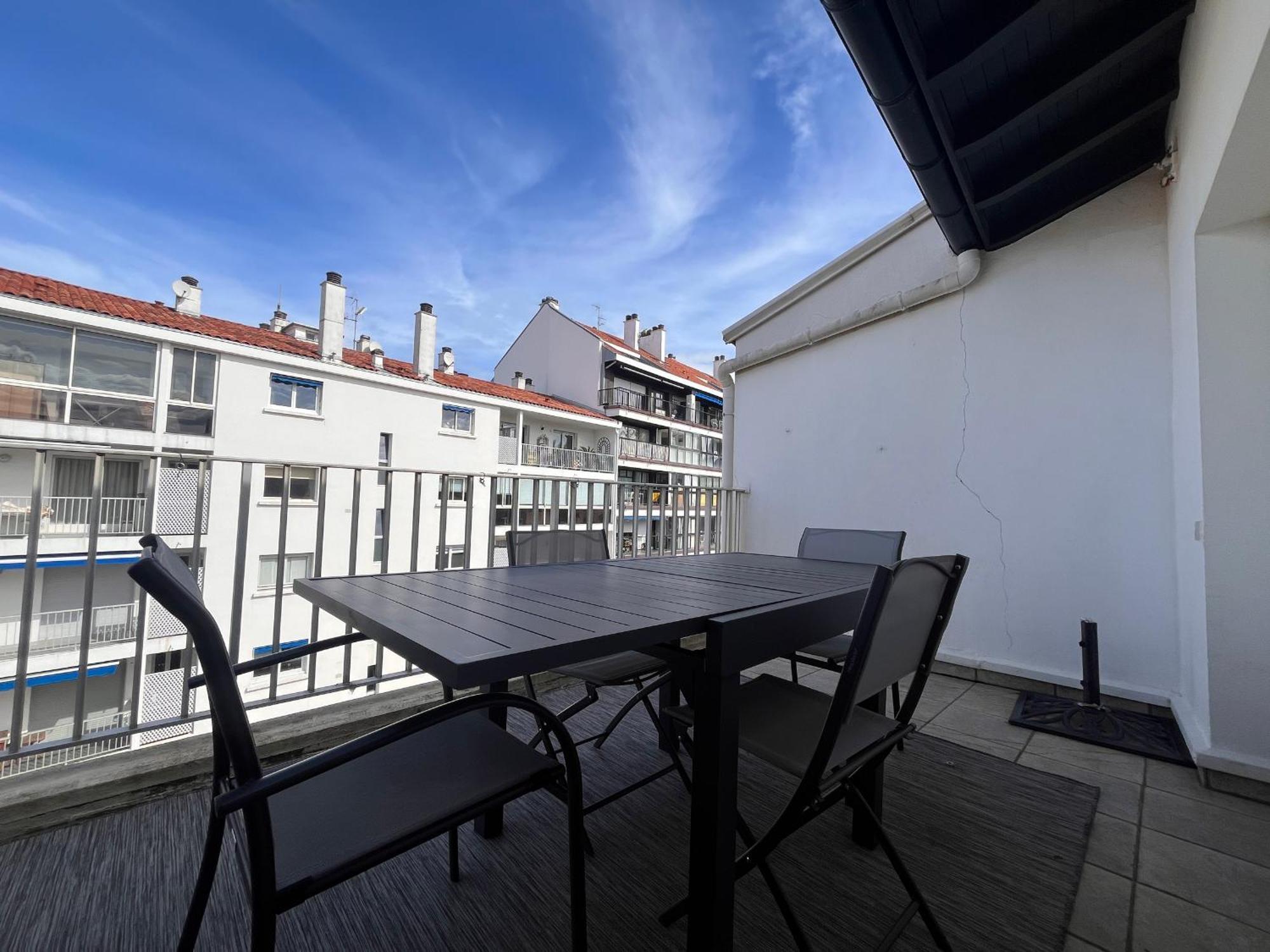 Coeur De Saint-Jean-De-Luz : Appartement Lumineux Avec Balcon, Proche Plage Et Commerces - Fr-1-239-1079 Esterno foto